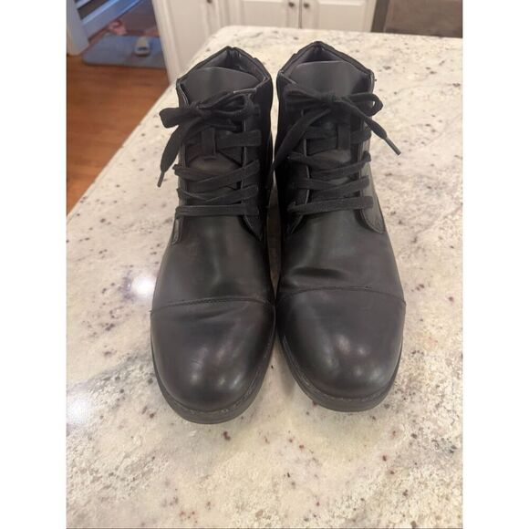 Unlisted by Kenneth Cole Break Cover Black Boots sz 13M main image 5
